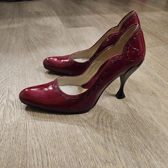 John Fluevog Listens Audrey - wine with black stitching - Picture 1 of 10